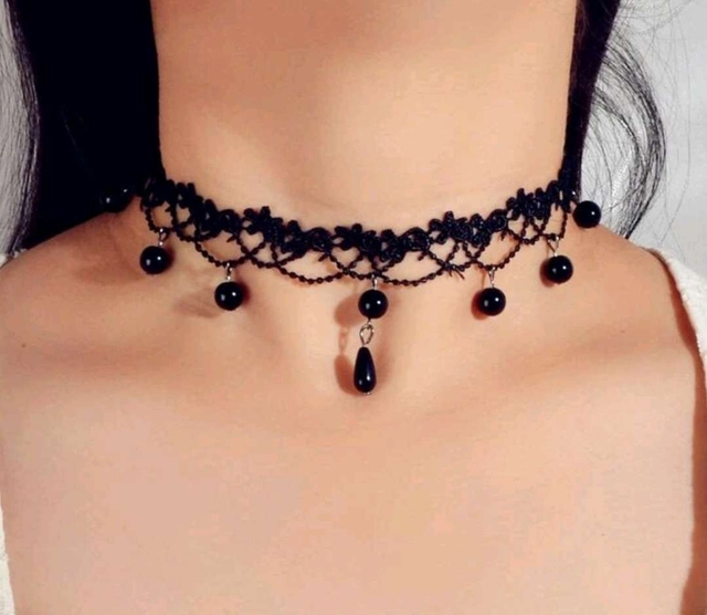 قلادة بتعليقة كرة دائري