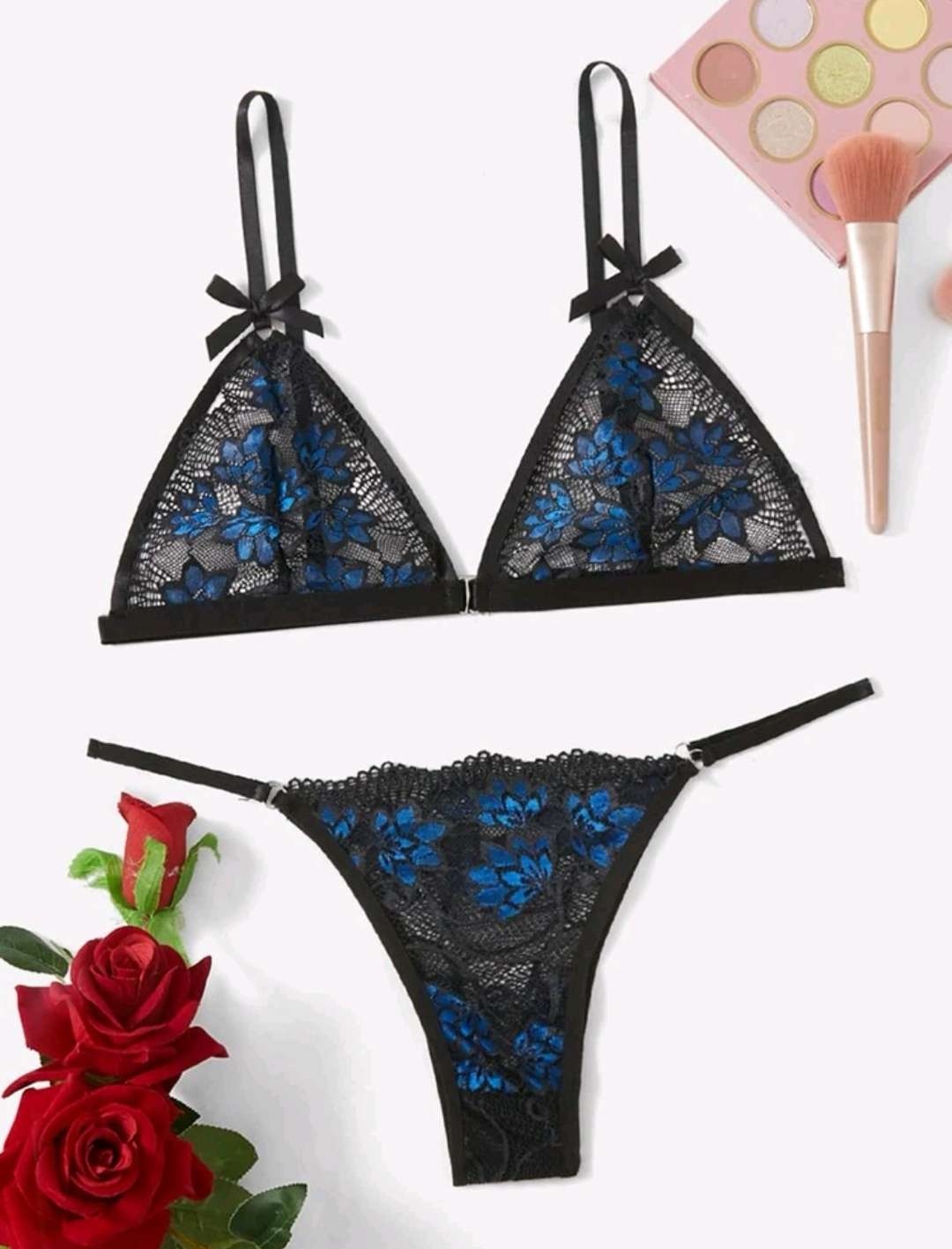 طقم ملابس داخلية دانتيل اسود1