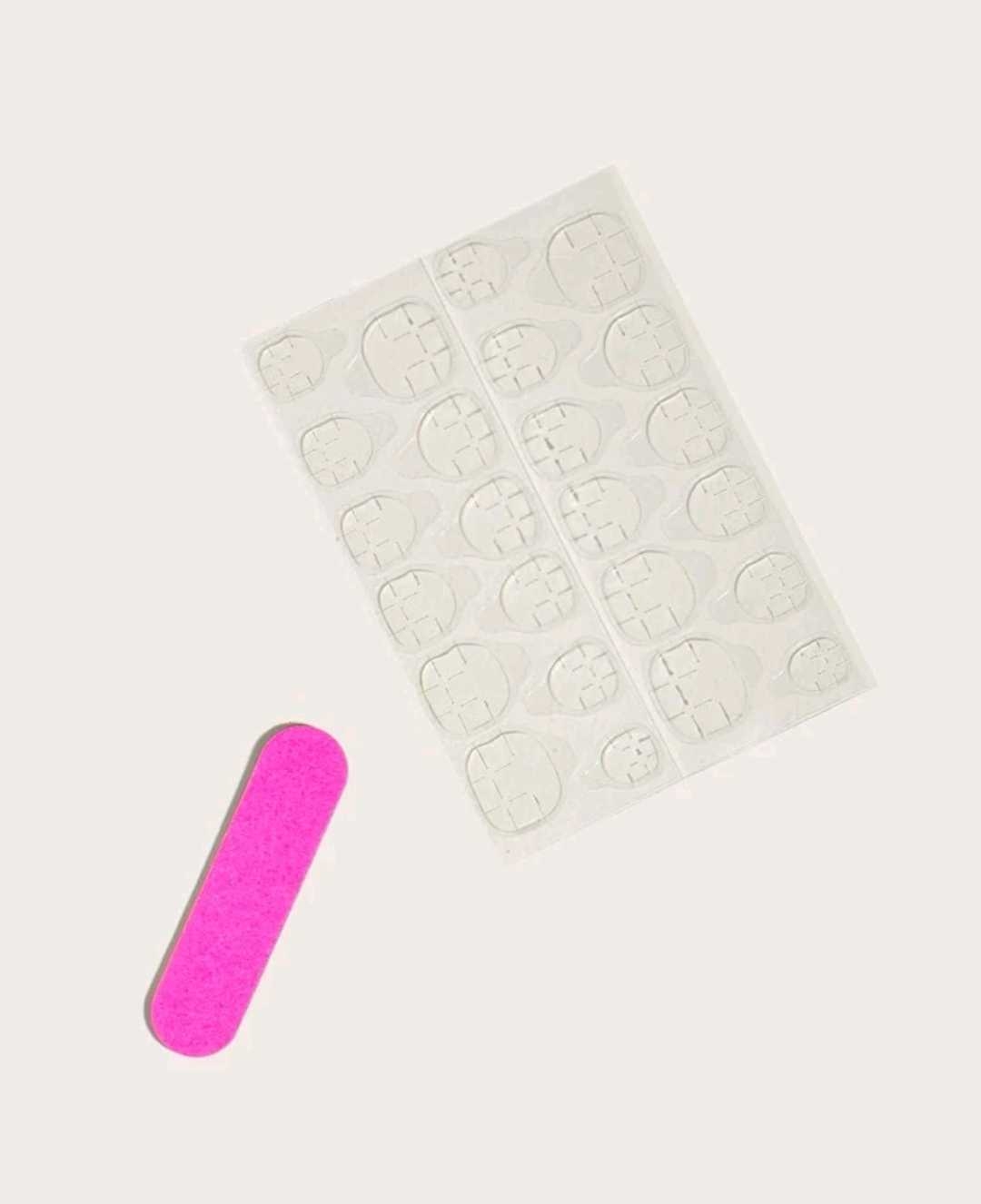 أظافر مزيفة بشكل البيضاوي4