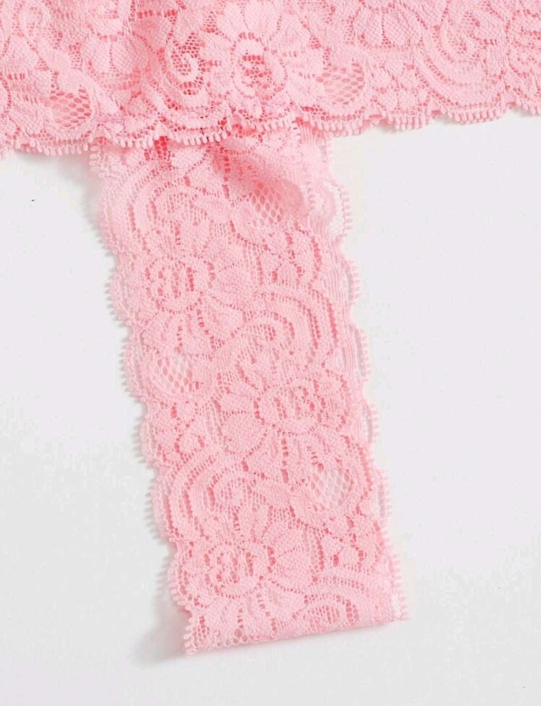 طقم ملابس داخلي دانتيل مزهر مع سلسال6 طقم ملابس داخلي دانتيل مزهر مع سلسال6